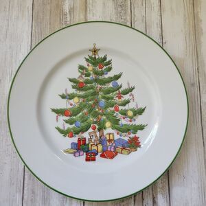 Sone Fine China Made In Japan Christmas Tree Dinner Plates 10 1/4"
